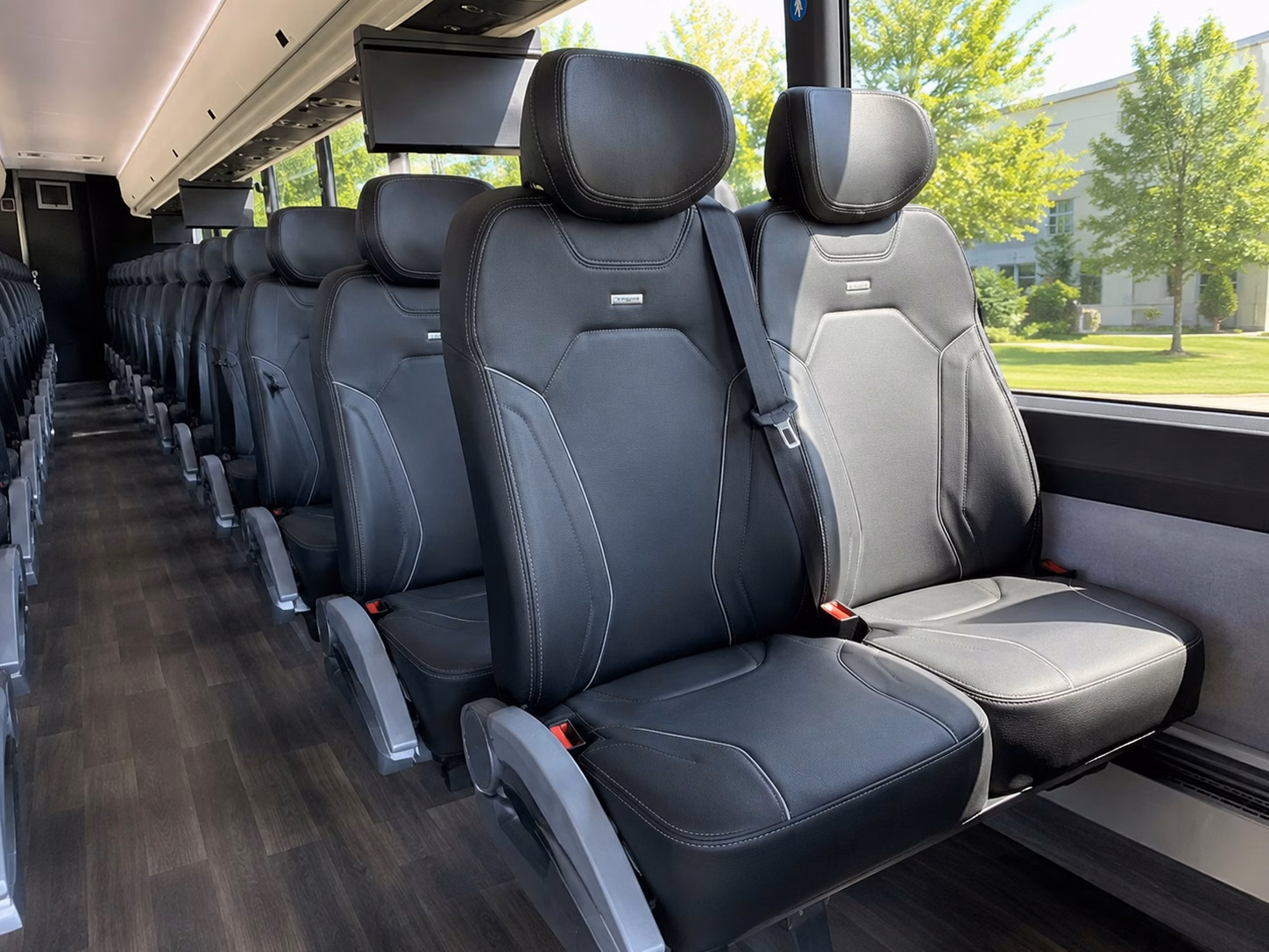 charter buses and minibuses for dickies arena concerts in fort worth