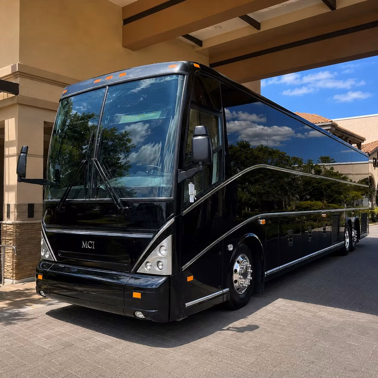 convention and conference shuttle bus rentals in fort worth